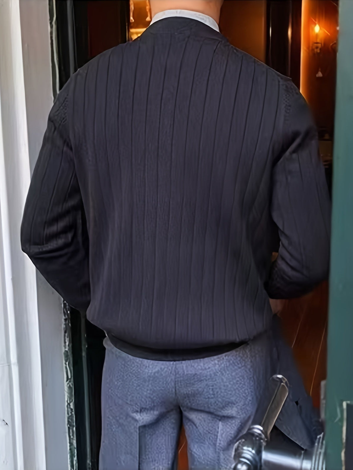 Men's Relaxed Button-Up Cardigan Sweater for Cool Mornings