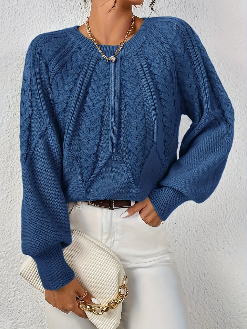 Women's Relaxed Cable-Knit Sweater with Raglan Sleeves and Ribbed Hem