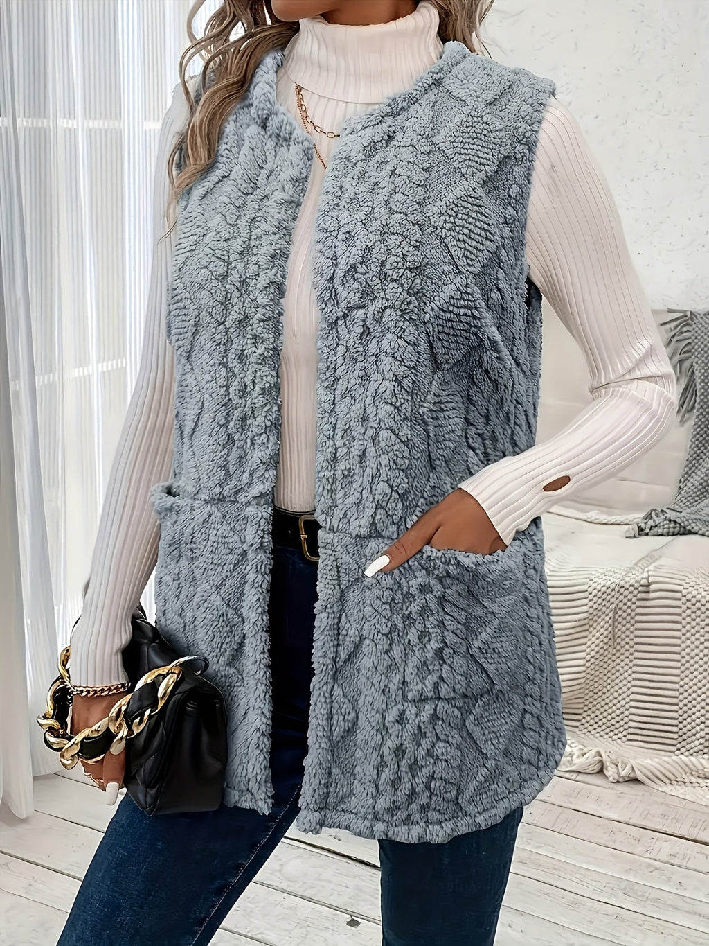 Women's Open Plush Layering Vest with Two Front Pockets