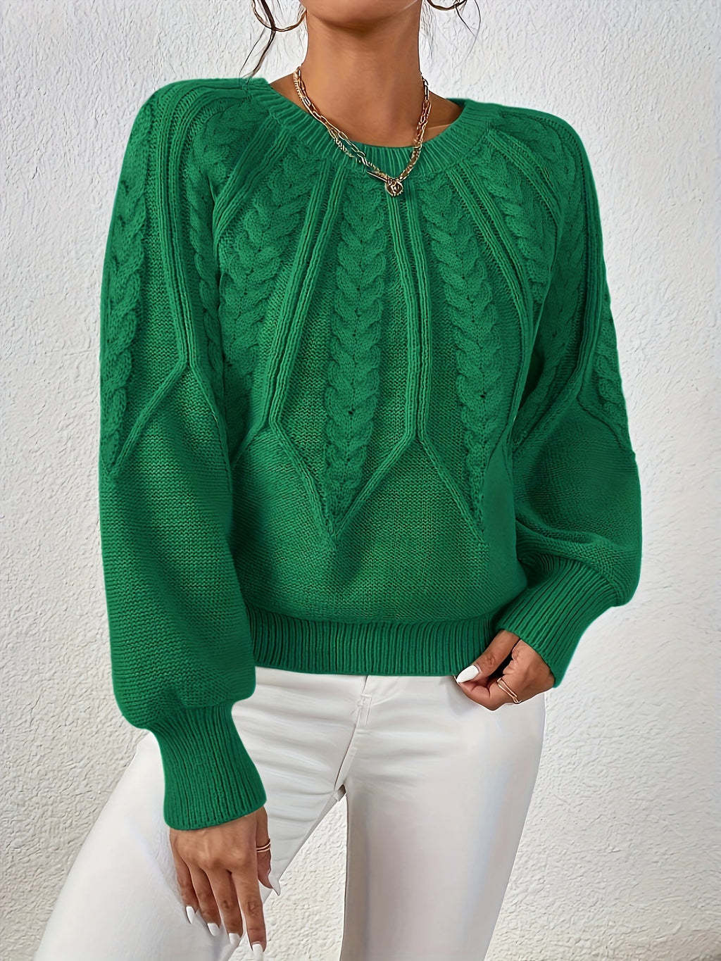 Women's Relaxed Cable-Knit Sweater with Raglan Sleeves and Ribbed Hem
