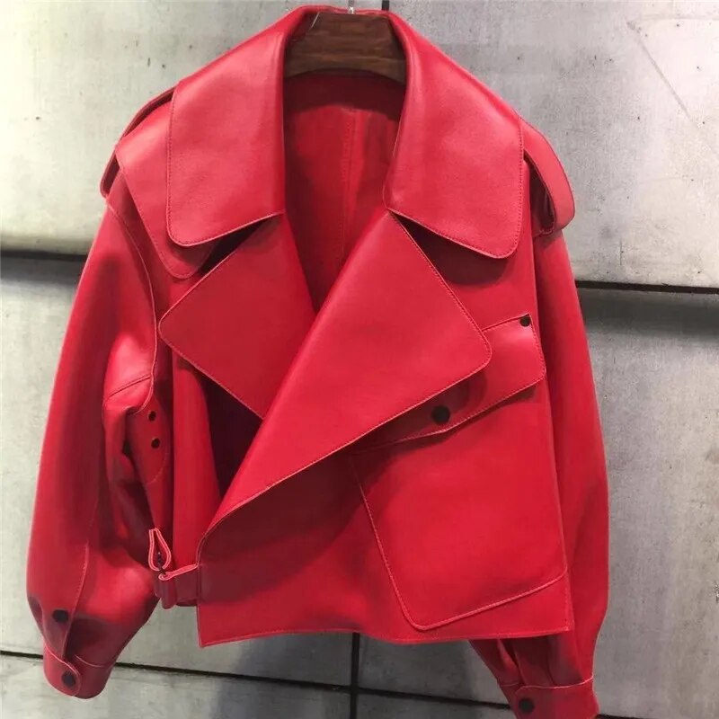 Women's Retro-Inspired Cropped Jacket with Oversized Lapel Collar