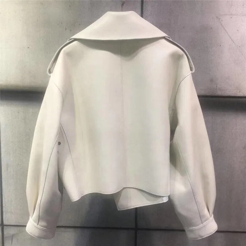 Women's Retro-Inspired Cropped Jacket with Oversized Lapel Collar