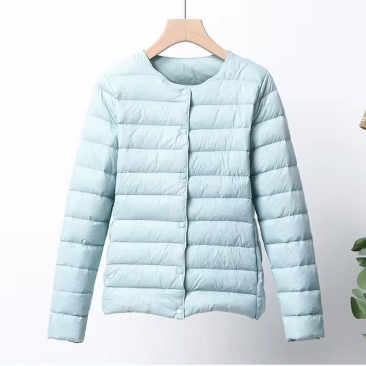 Women's Cropped Quilted Jacket for Spring and Fall Layering