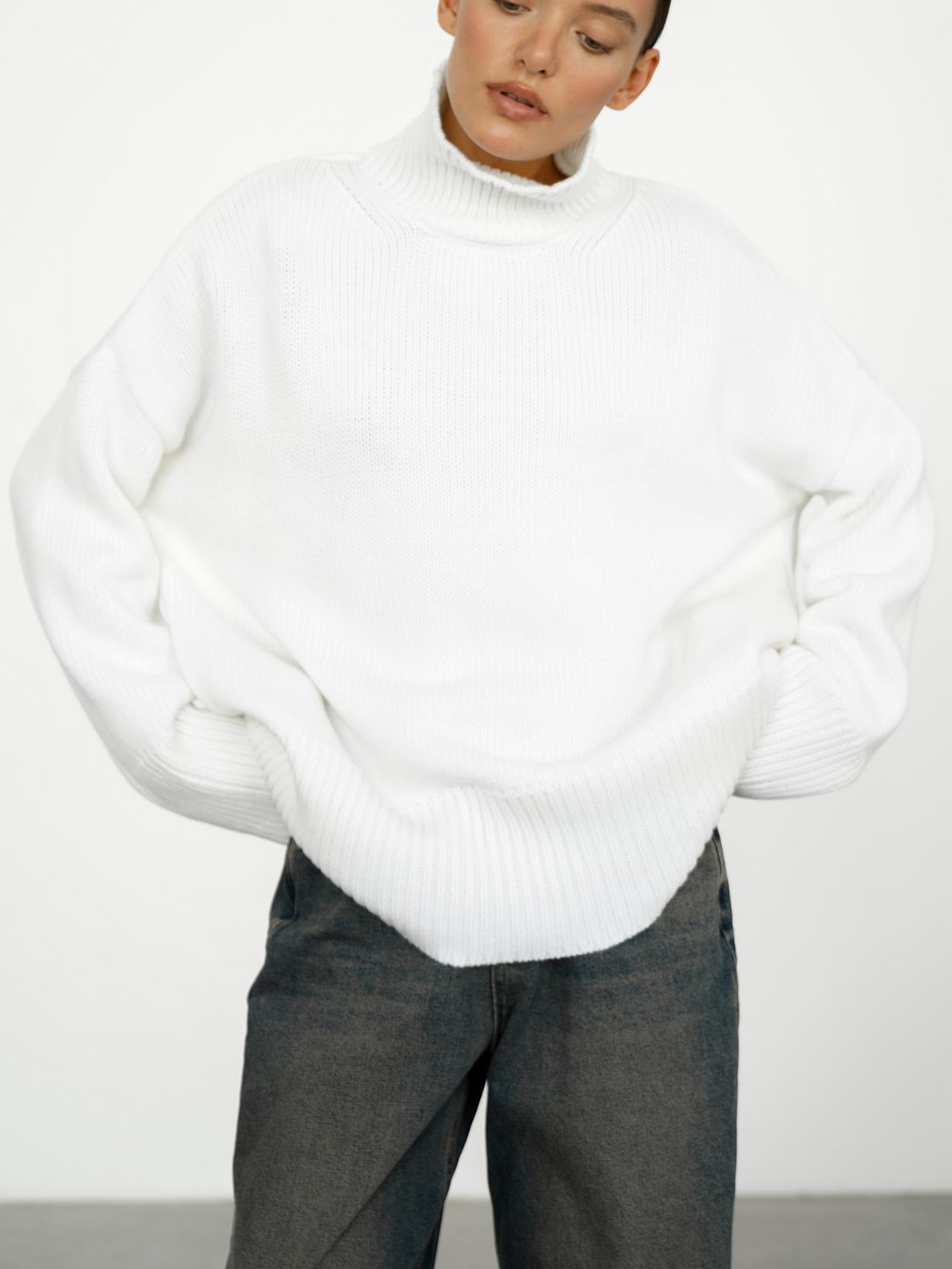 Women's Stretch Wool-Blend Turtleneck Sweater with Ribbed Collar