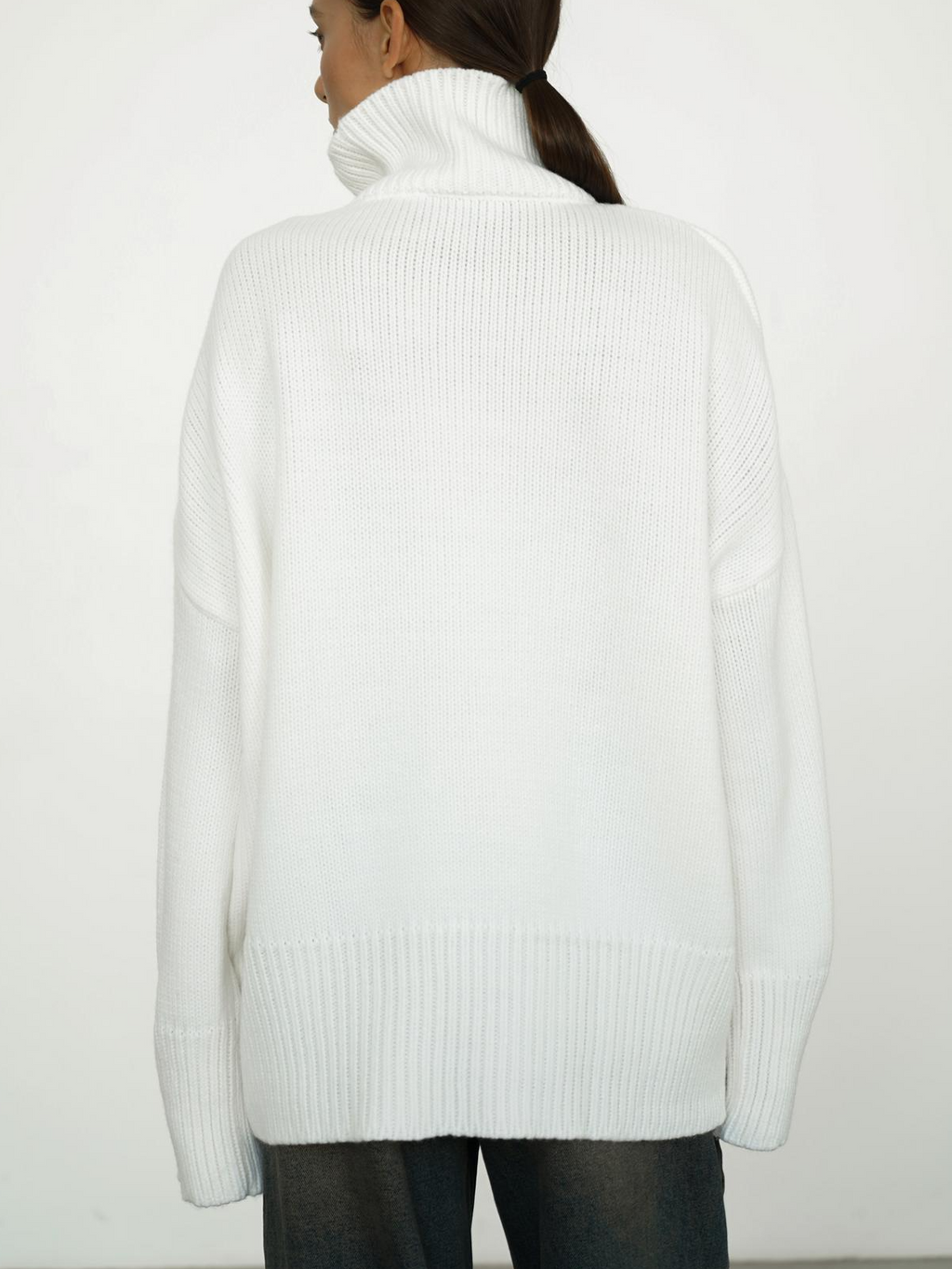Women's Stretch Wool-Blend Turtleneck Sweater with Ribbed Collar