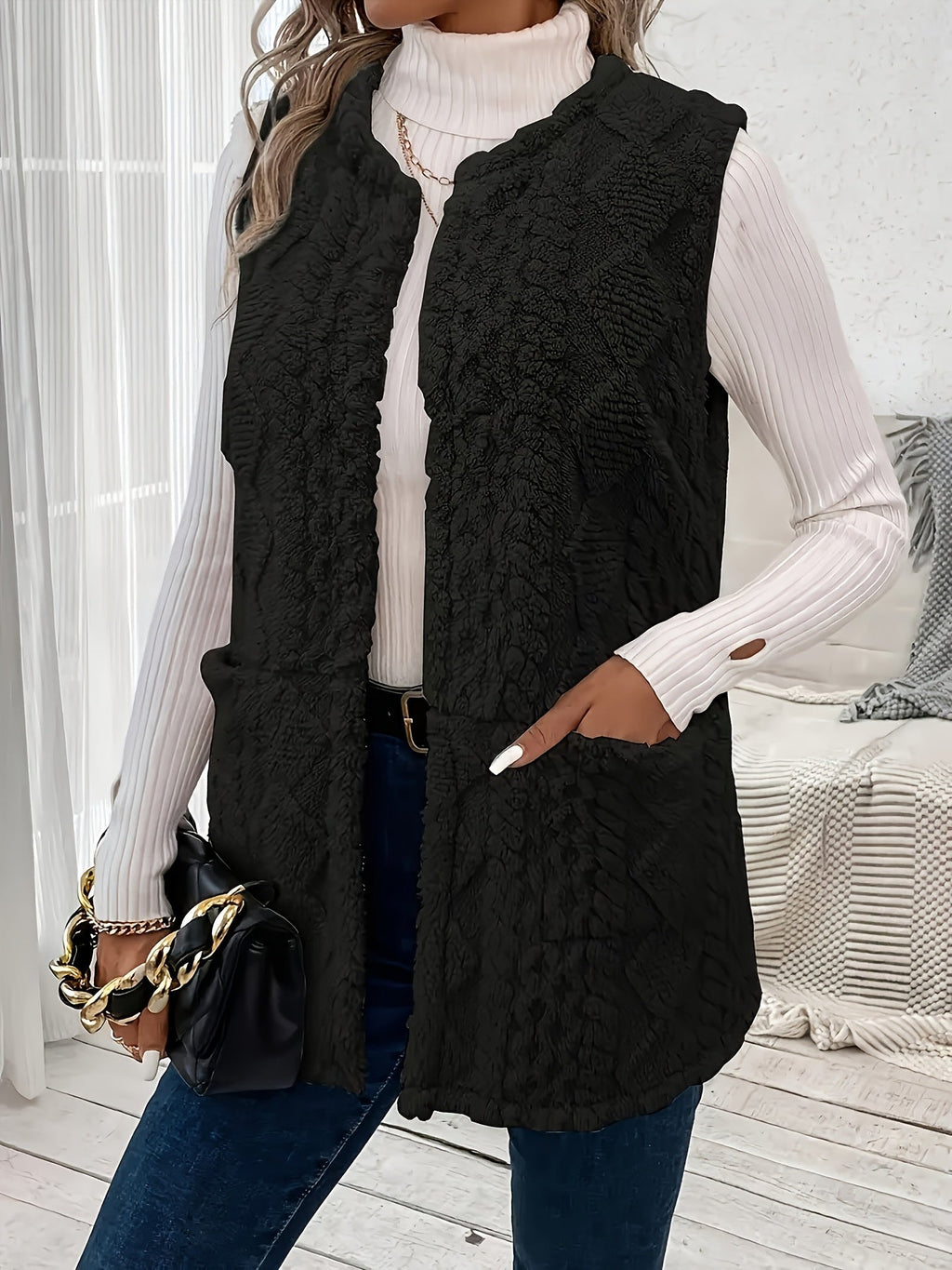 Women's Open Plush Layering Vest with Two Front Pockets