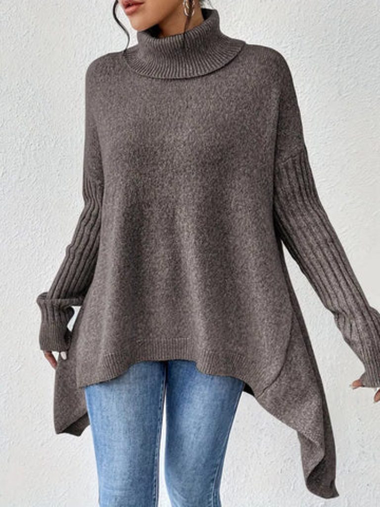 Women's Oversized Turtleneck Sweater with Curved Asymmetric Hem