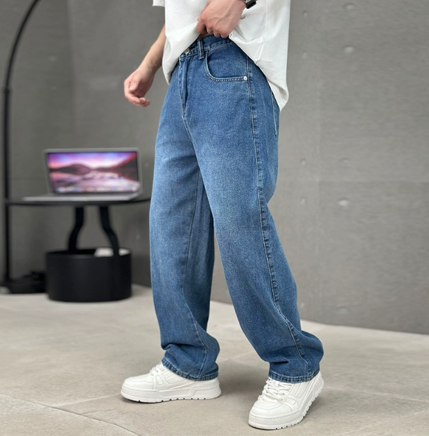 Men's Roomy Full-Length Jeans with Classic Straight Leg - Royal Blue