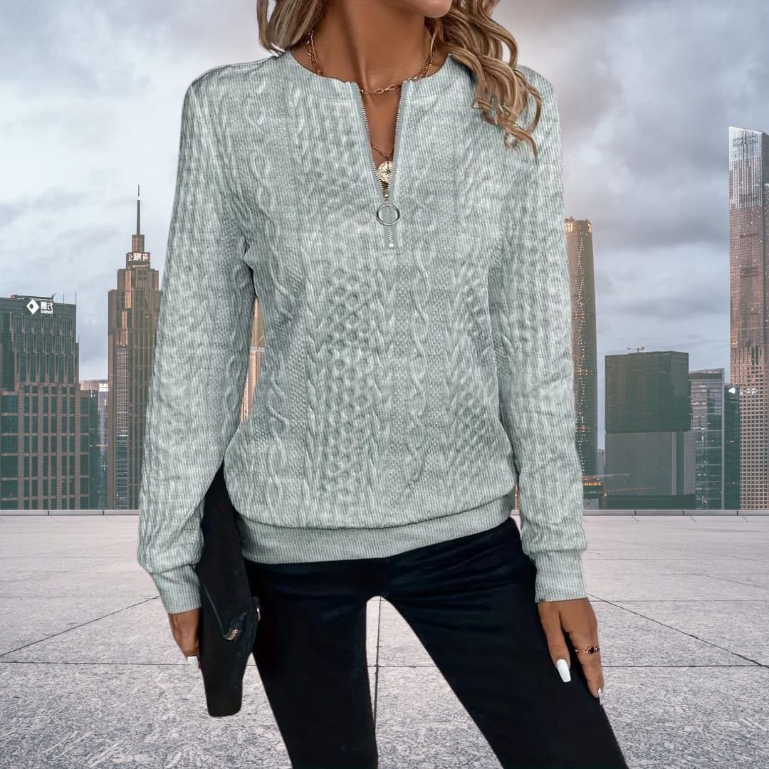 Women's Cable-Knit Zip-Up Cardigan with Crew Neck and Fitted Cut