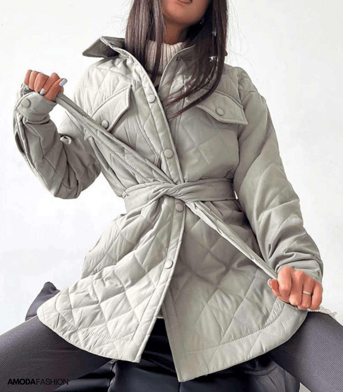 Women's Snap-Front Diamond-Quilted Jacket with Pointed Collar - Light Gray