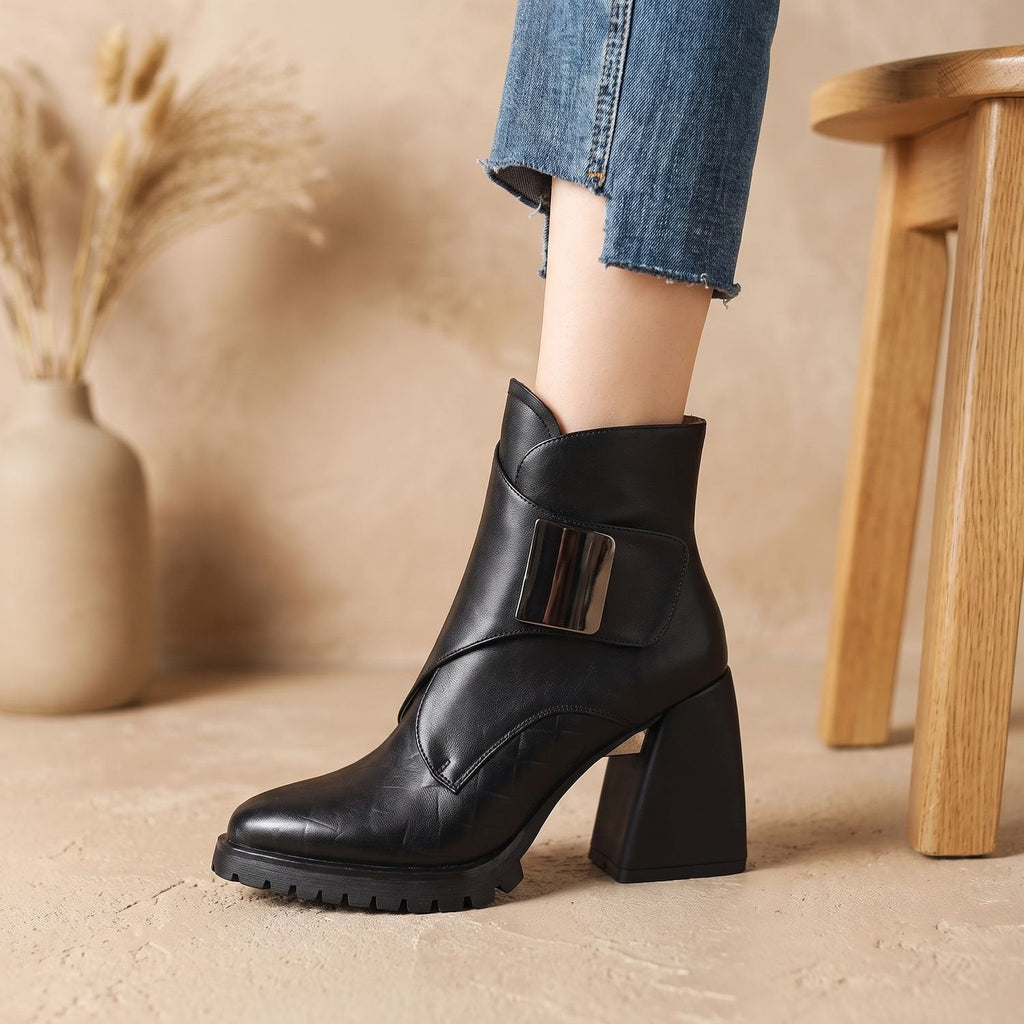 Women's Arch Support Lug Sole Chelsea Booties with Buckle Accent - Black