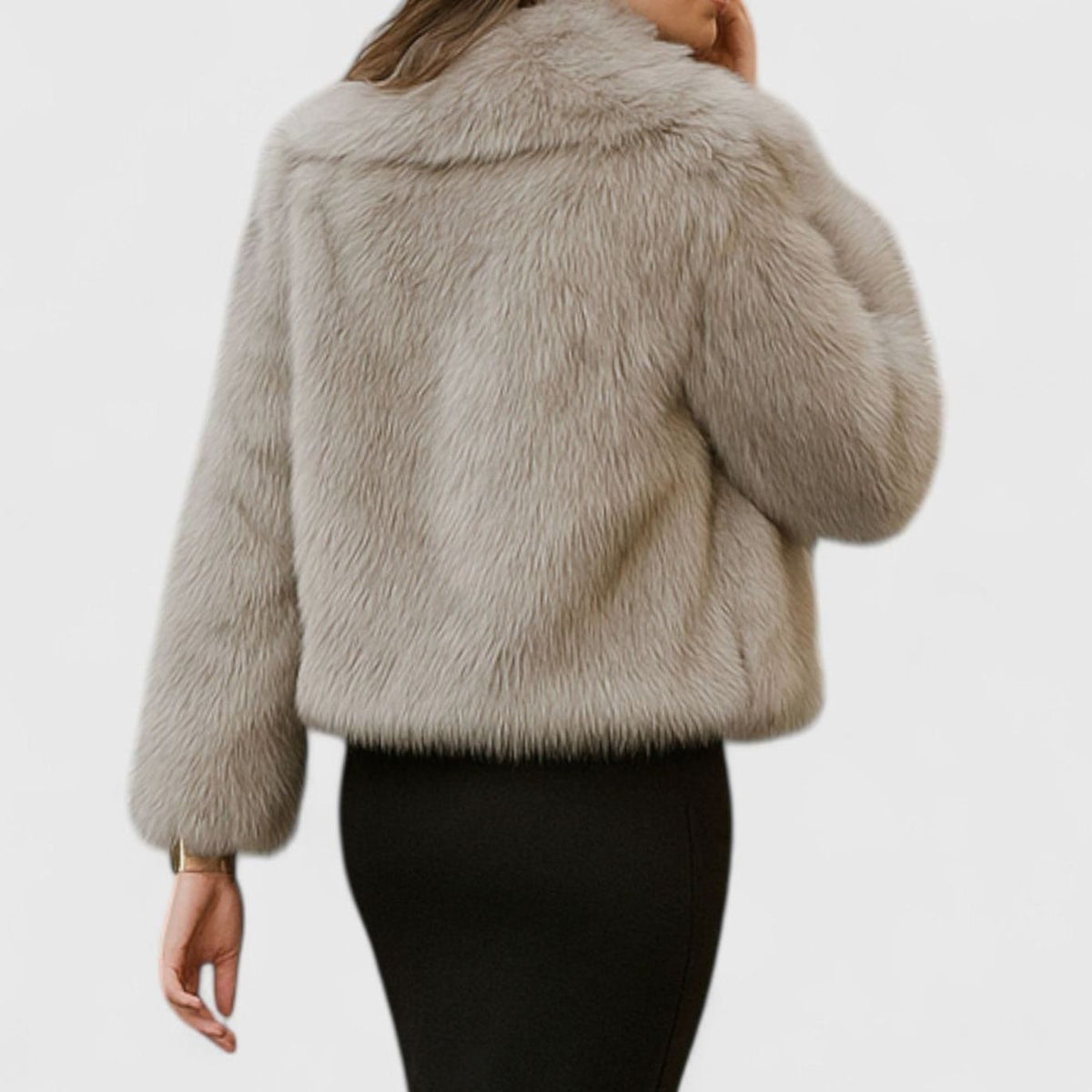 Women's Short Plush Faux Fur Jacket with Face-Framing Collar