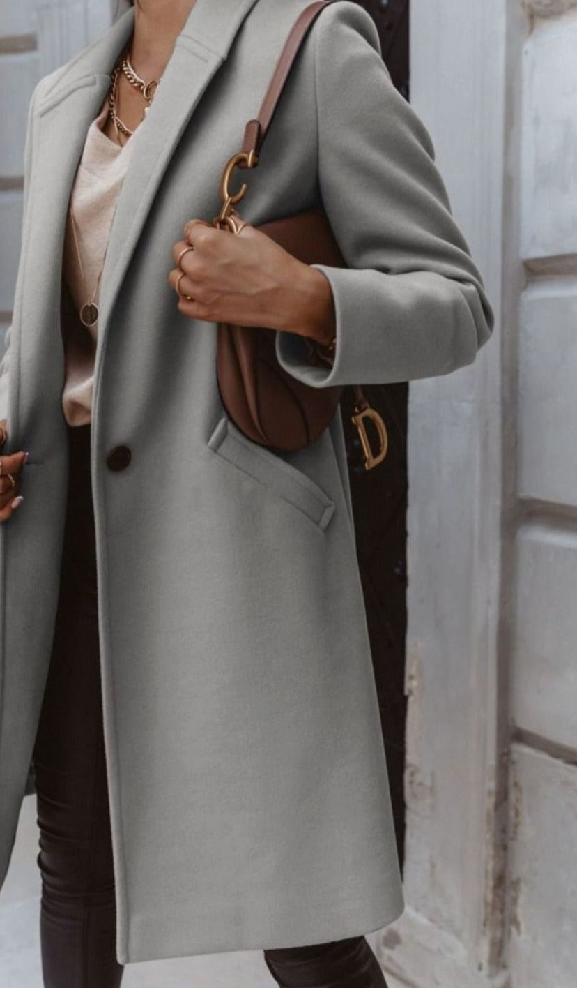 Women's Elongating Double-Breasted Coat with Knee-Length Hem