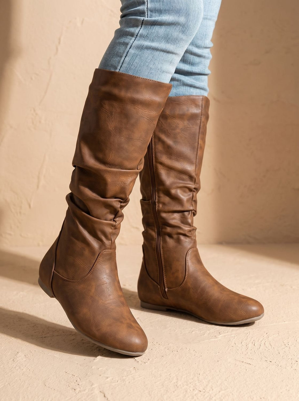 Women's Gathered-Shaft Flat Slouch Boots with Spacious Round Toe
